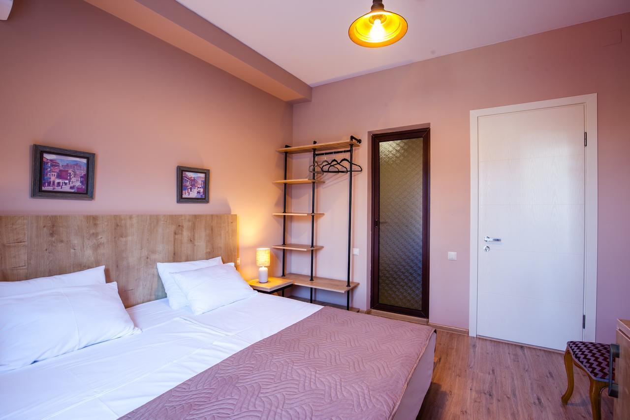 Hotel N16 Batumi Exterior foto