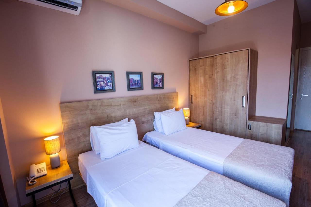 Hotel N16 Batumi Exterior foto